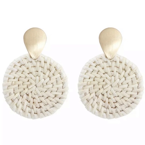 Palm Springs Vibes Woven Rattan Earrings 🌴 - Picture 4 of 6